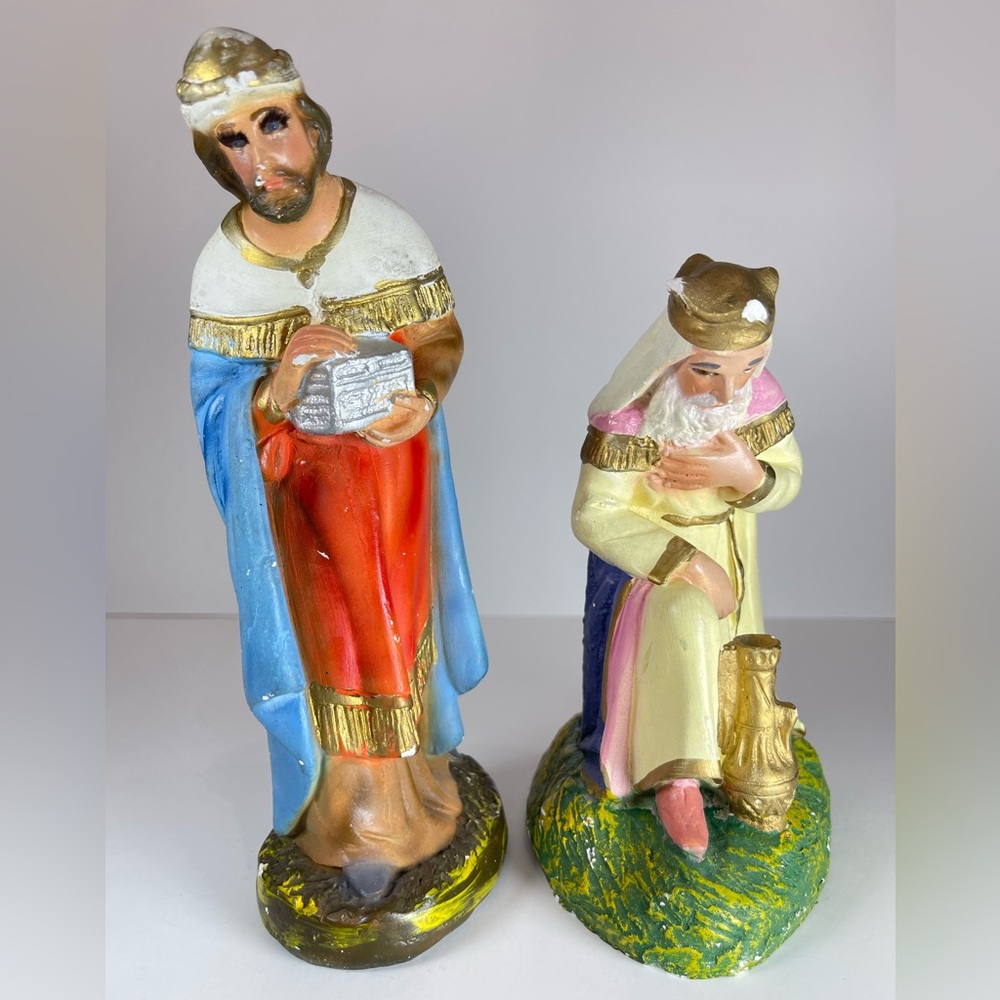 Religious Nativity chalkware Kings Wisemen figurines, set of 2